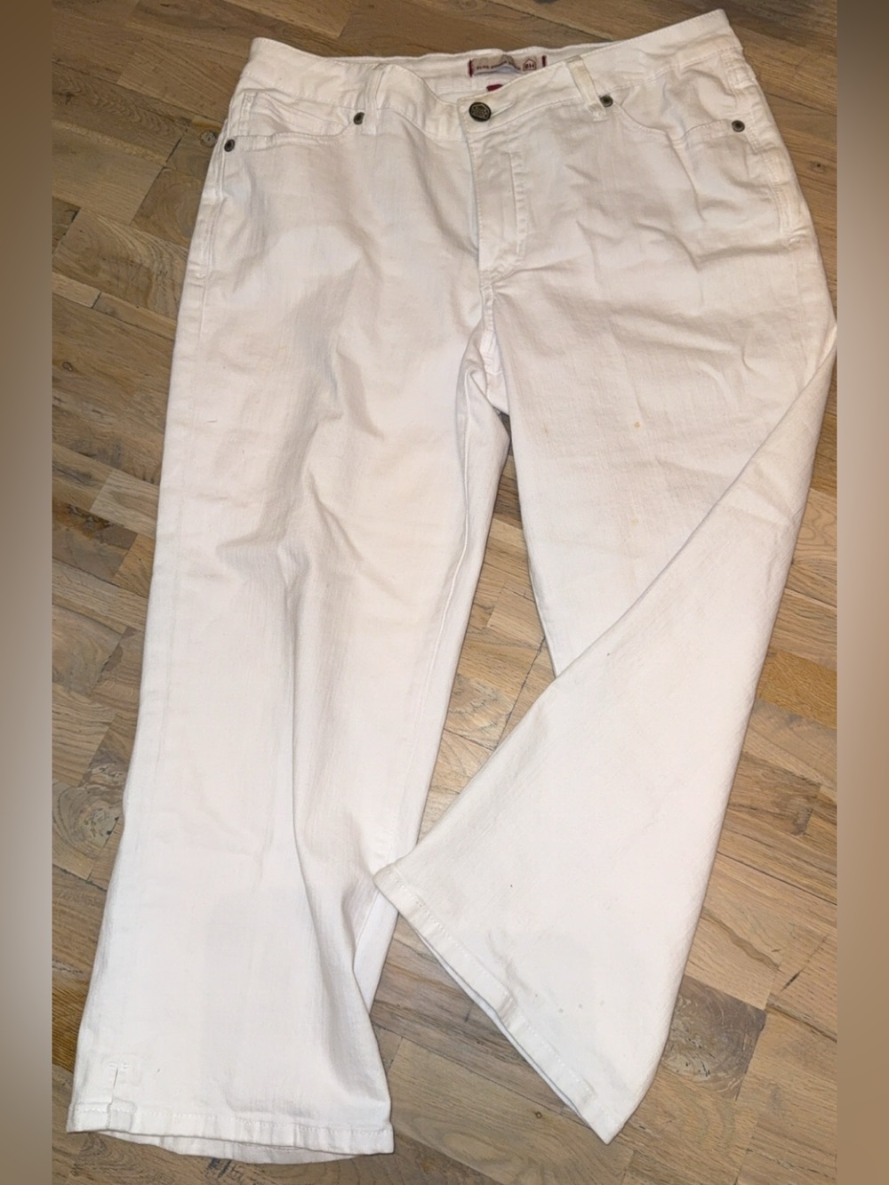 Blue House Drive White Jeans — Button-Front Straight Fit | 14